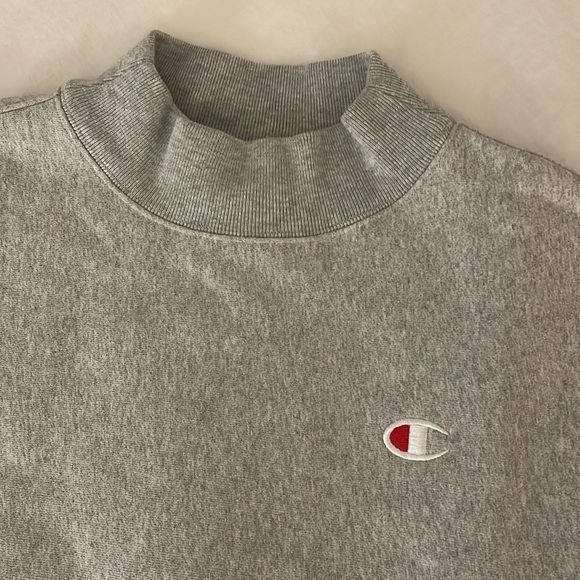 Champion Cropped Sweatshirt - Picture 4 of 5
